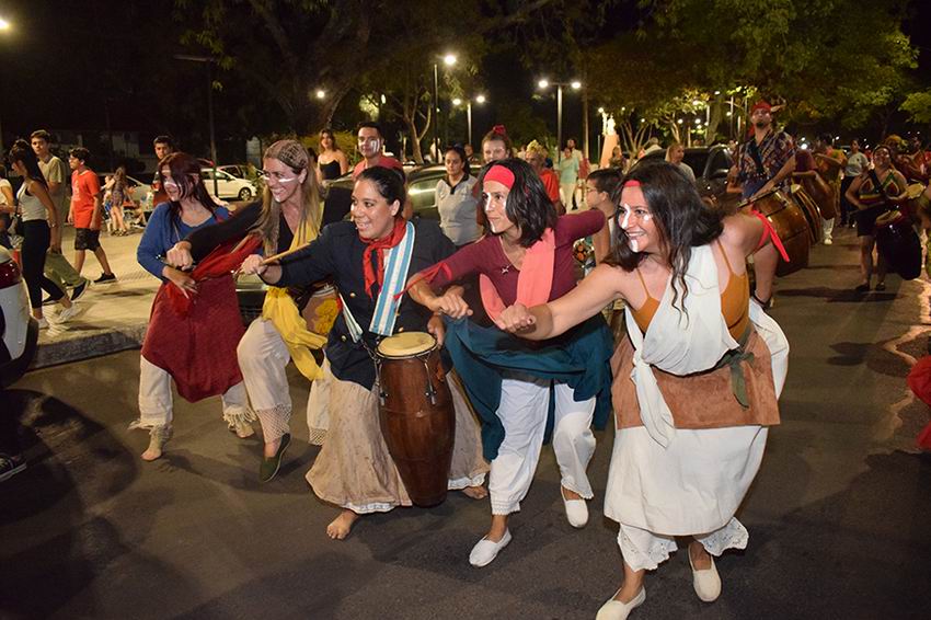 El Tradicional Sonido De Los Tambores Anticip La Gran Fiesta De San