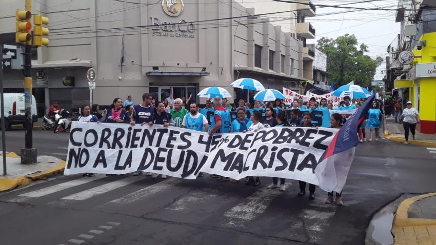 Salarios: Gremios Docentes Realizaron Una Marcha - Diario El Libertador ...